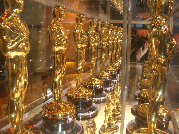 http://biblioteka.teatr-obraz.ru/files/image/Academy_Award_Oscar.jpg